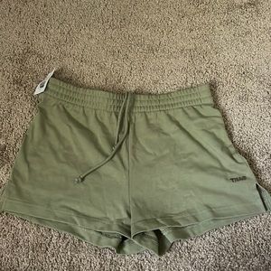 NWT aritzia tna shorts